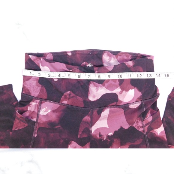 Gaiam High-Waisted Crossover Leggings | Size M | Purple Camo Print - Picture 3 of 4